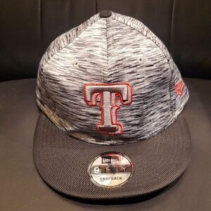 ‎NEW ERA Texas Rangers Gray/Black Snapback Hat